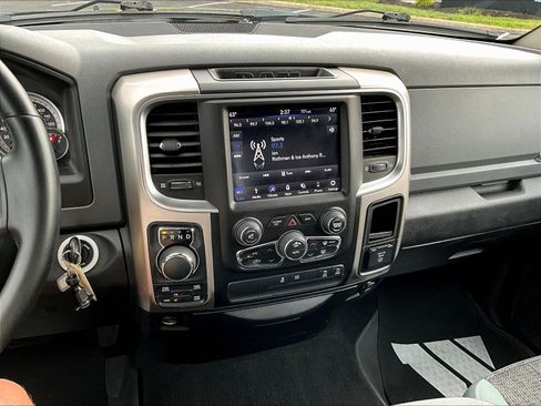 Used 2018 RAM 1500 Big Horn AWD/4WD image 14