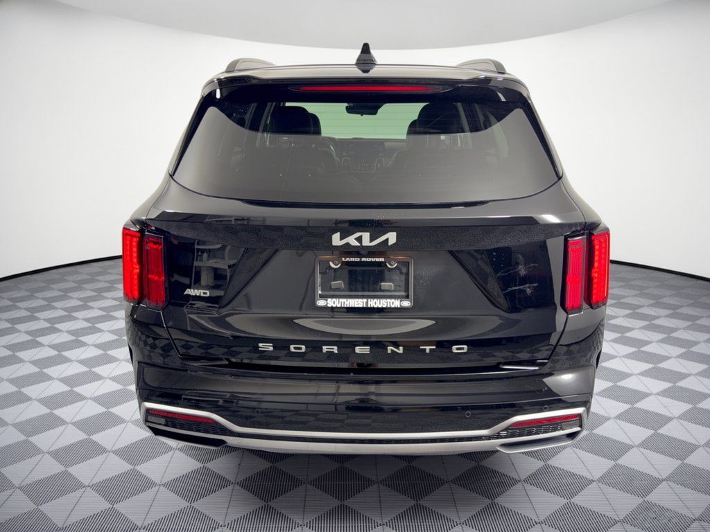Used 2022 Kia Sorento SX AWD/4WD image 11