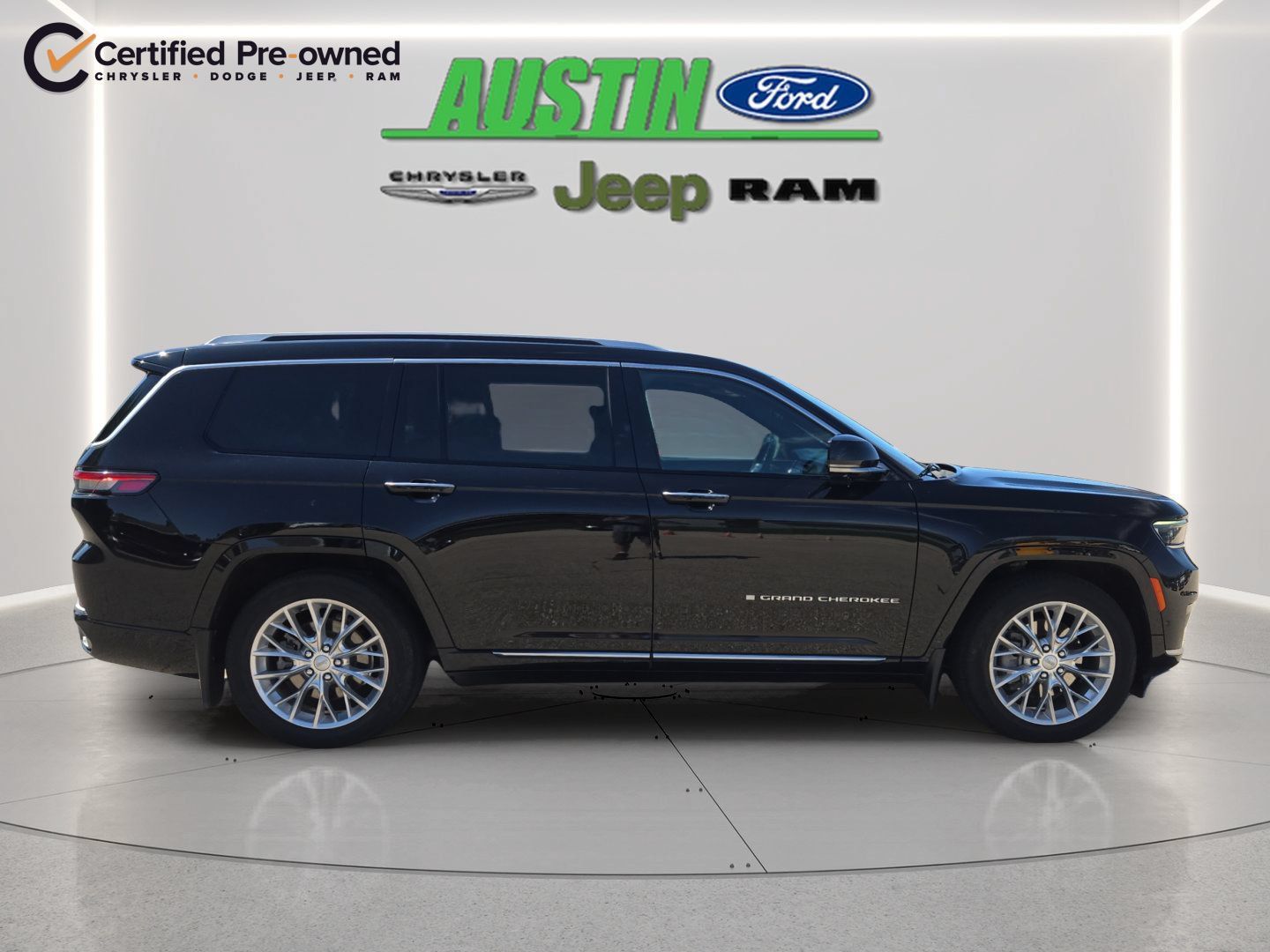 Certified 2021 Jeep Grand Cherokee L Summit w/ Advanced Protech Group IV AWD/4WD image 6