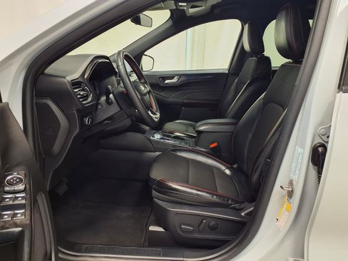 Used 2025 Ford Escape ST-Line AWD/4WD image 24