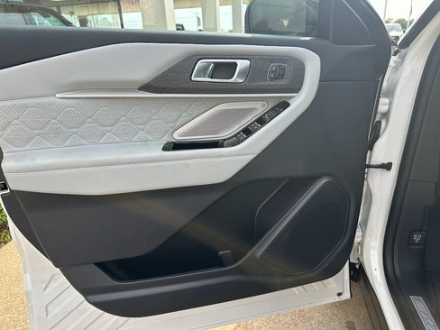 New 2026 Ford Explorer Platinum w/ LUX Leather Package AWD/4WD image 10