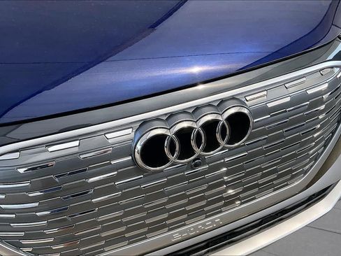 Used 2025 Audi Q4 e-tron Premium Plus w/ Premium Plus AWD/4WD image 29