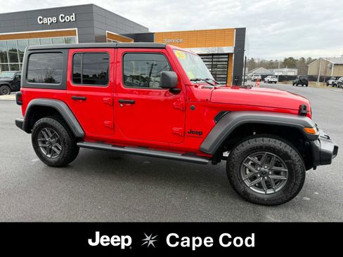 Used 2025 Jeep Wrangler Sport S image 1