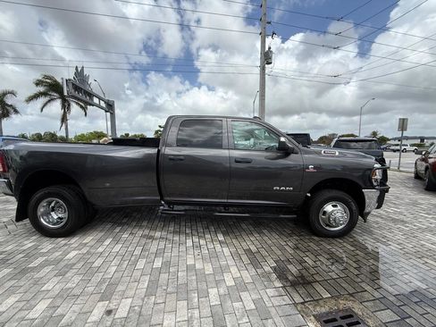 Used 2020 RAM 3500 Tradesman AWD/4WD image 9