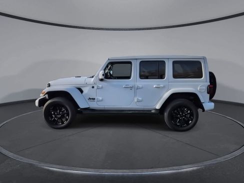 Used 2021 Jeep Wrangler Unlimited Sahara image 5