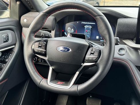 Used 2025 Ford Explorer ST image 24
