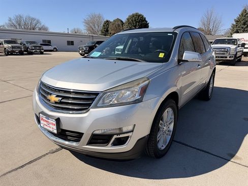 Used 2015 Chevrolet Traverse LT w/ Style and Technology Package image 11