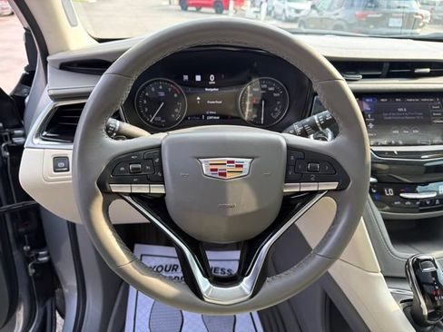 Certified 2025 Cadillac XT6 Premium Luxury w/ Technology Package AWD/4WD image 15