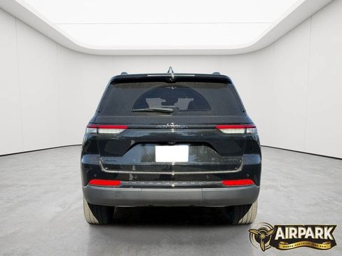New 2025 Jeep Grand Cherokee Limited w/ Luxury Tech Group II AWD/4WD image 6