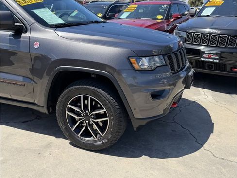 Used 2020 Jeep Grand Cherokee Trailhawk w/ Interior Metal Package AWD/4WD image 7