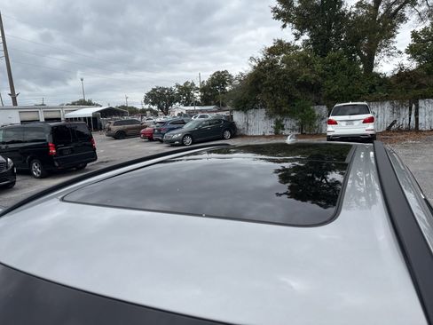 Used 2022 Volvo XC60 B5 Momentum w/ Advanced Package image 8