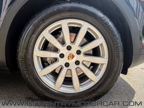 Used 2019 Porsche Cayenne AWD/4WD image 12