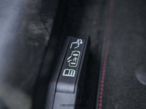 Used 2020 Chevrolet Corvette Stingray Premium Cpe w/ 3LT Preferred Equipment Group image 47