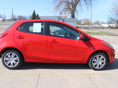 Used 2014 MAZDA MAZDA2 Sport image 4