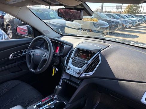 Used 2017 GMC Terrain SLE image 16