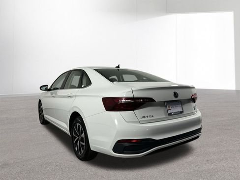 Used 2023 Volkswagen Jetta S image 30