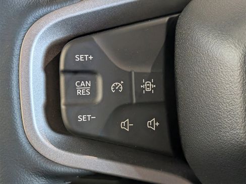 New 2025 Ford Bronco Badlands image 19