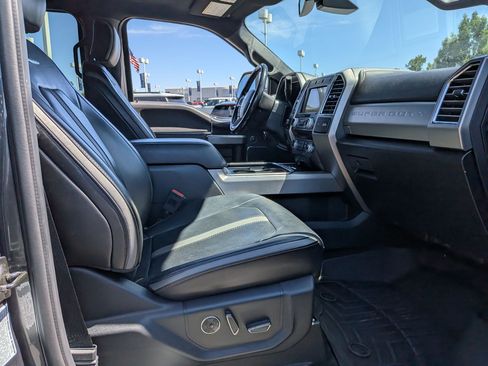 Used 2018 Ford F350 Platinum w/ Platinum Ultimate Package AWD/4WD image 32