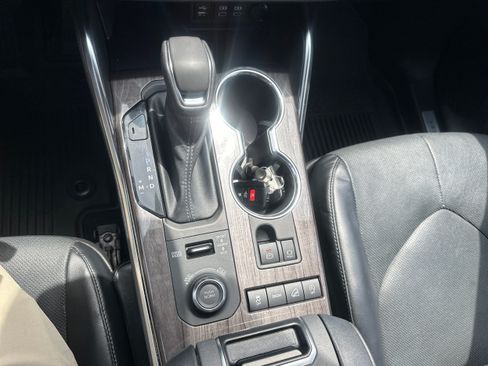 Used 2022 Toyota Highlander Limited AWD/4WD image 15