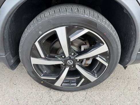 Used 2020 Nissan Rogue Sport SL FWD image 35