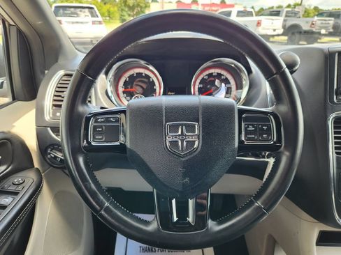 Used 2018 Dodge Grand Caravan SXT FWD image 20