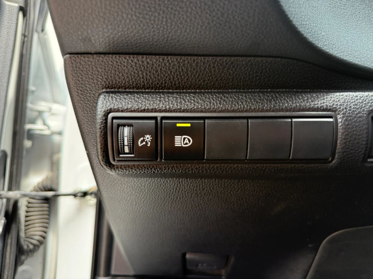 Used 2024 Toyota Corolla LE FWD image 29