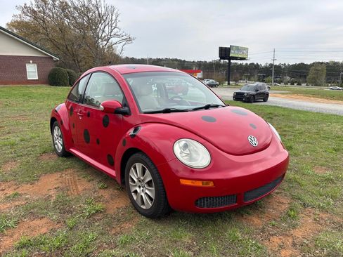 Used 2009 Volkswagen Beetle S image 3