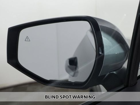 Used 2024 Kia Sportage EX image 5