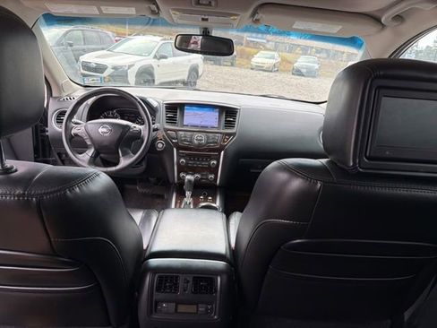 Used 2013 Nissan Pathfinder Platinum w/ Platinum Premium Pkg image 17