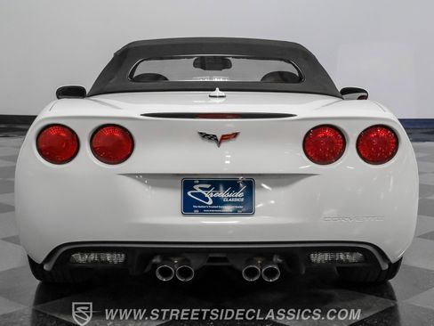Used 2005 Chevrolet Corvette Convertible w/ Preferred Equipment Group RWD image 10