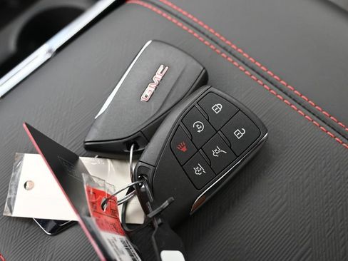 Used 2026 GMC Yukon XL AT4 Ultimate AWD/4WD image 18