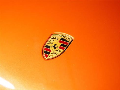 Used 2025 Porsche Macan image 13