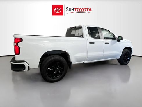 Used 2020 Chevrolet Silverado 1500 Custom w/ Custom Value Package RWD image 4