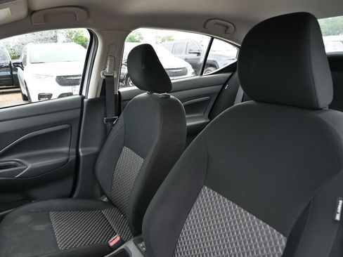 Used 2023 Nissan Versa S FWD image 18
