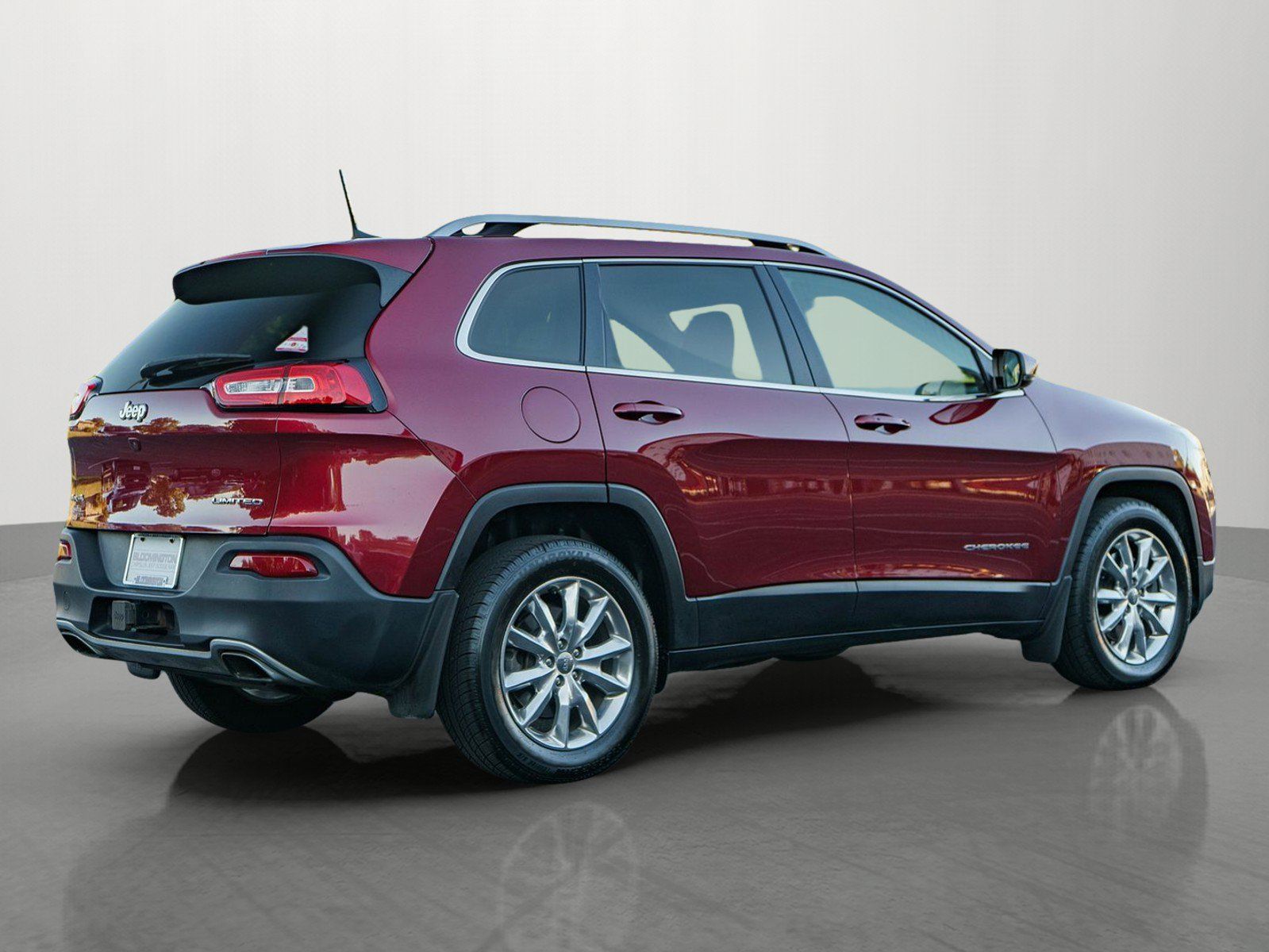 Used 2016 Jeep Cherokee Limited w/ Luxury Group AWD/4WD image 7