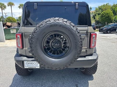 Used 2025 Ford Bronco Badlands image 3