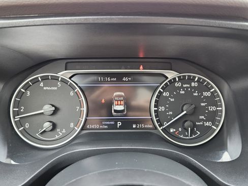 Used 2023 Nissan Rogue SV w/ SV Premium B Package image 14