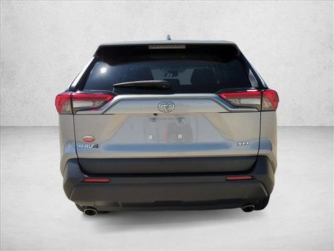 Used 2021 Toyota RAV4 XLE FWD image 6
