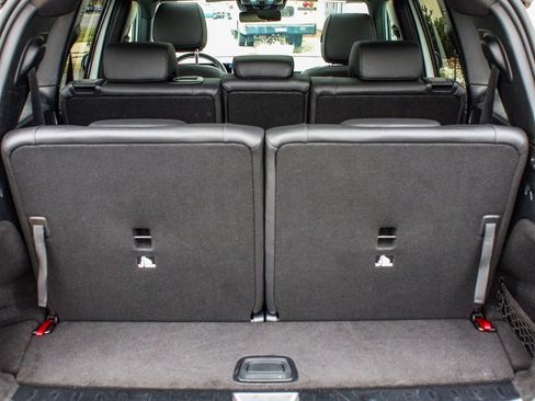 Used 2024 Mercedes-Benz GLB 250 4MATIC w/ Driver Assistance Package image 46