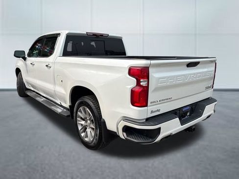 Used 2022 Chevrolet Silverado 1500 High Country w/ Technology Package AWD/4WD image 2