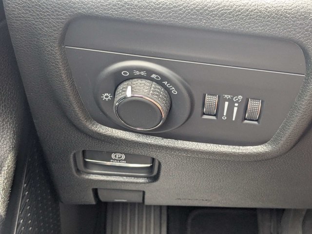 New 2026 Jeep Grand Cherokee Altitude AWD/4WD image 18