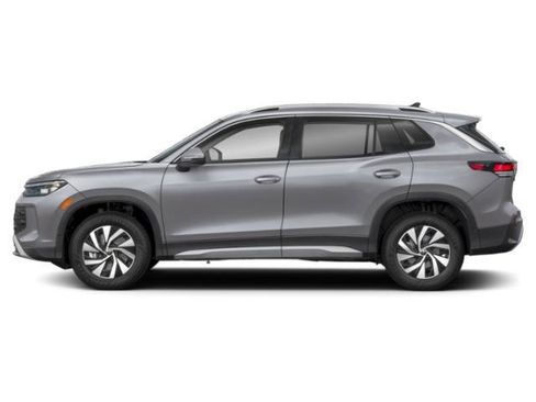 Used 2026 Volkswagen Tiguan S AWD/4WD image 3