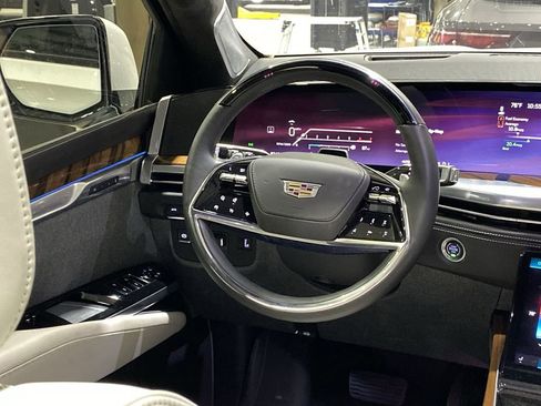 Used 2025 Cadillac Escalade Sport Platinum w/ LPO, Floor Liner Package image 3