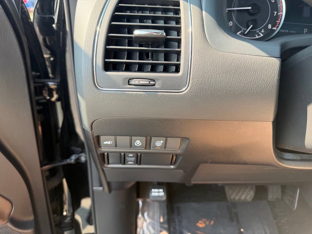 Used 2024 Nissan Armada Platinum w/ Cargo Package AWD/4WD image 18