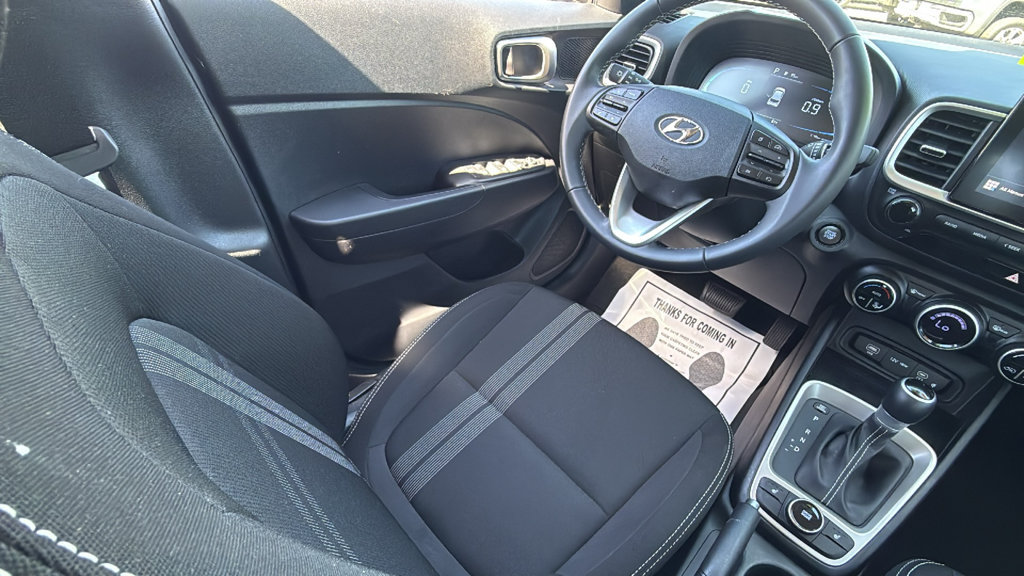 Used 2026 Hyundai Venue SEL FWD image 14