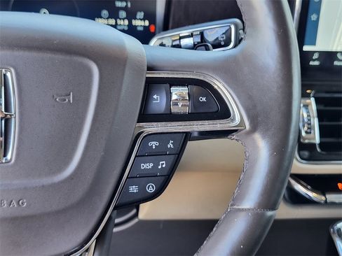 Used 2022 Lincoln Navigator Standard image 31