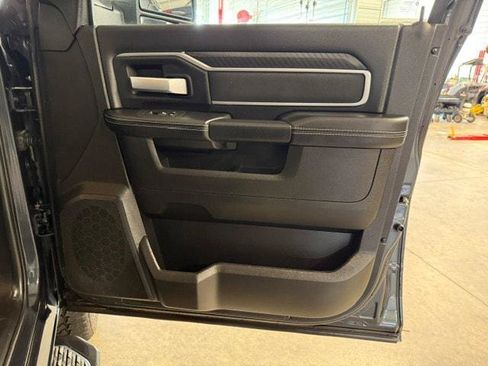 Certified 2025 RAM 2500 Big Horn AWD/4WD image 7