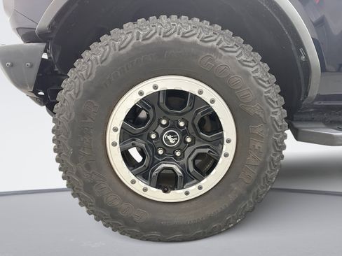 Used 2021 Ford Bronco Badlands image 25