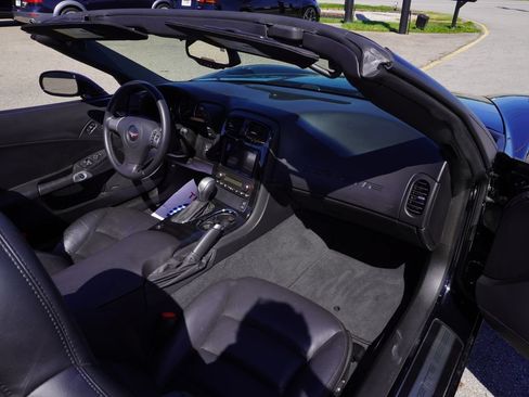 Used 2008 Chevrolet Corvette Convertible w/ Preferred Equipment Group RWD image 31