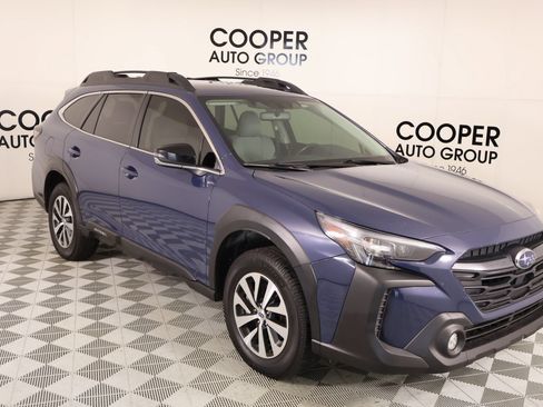 Used 2024 Subaru Outback Premium AWD/4WD image 1